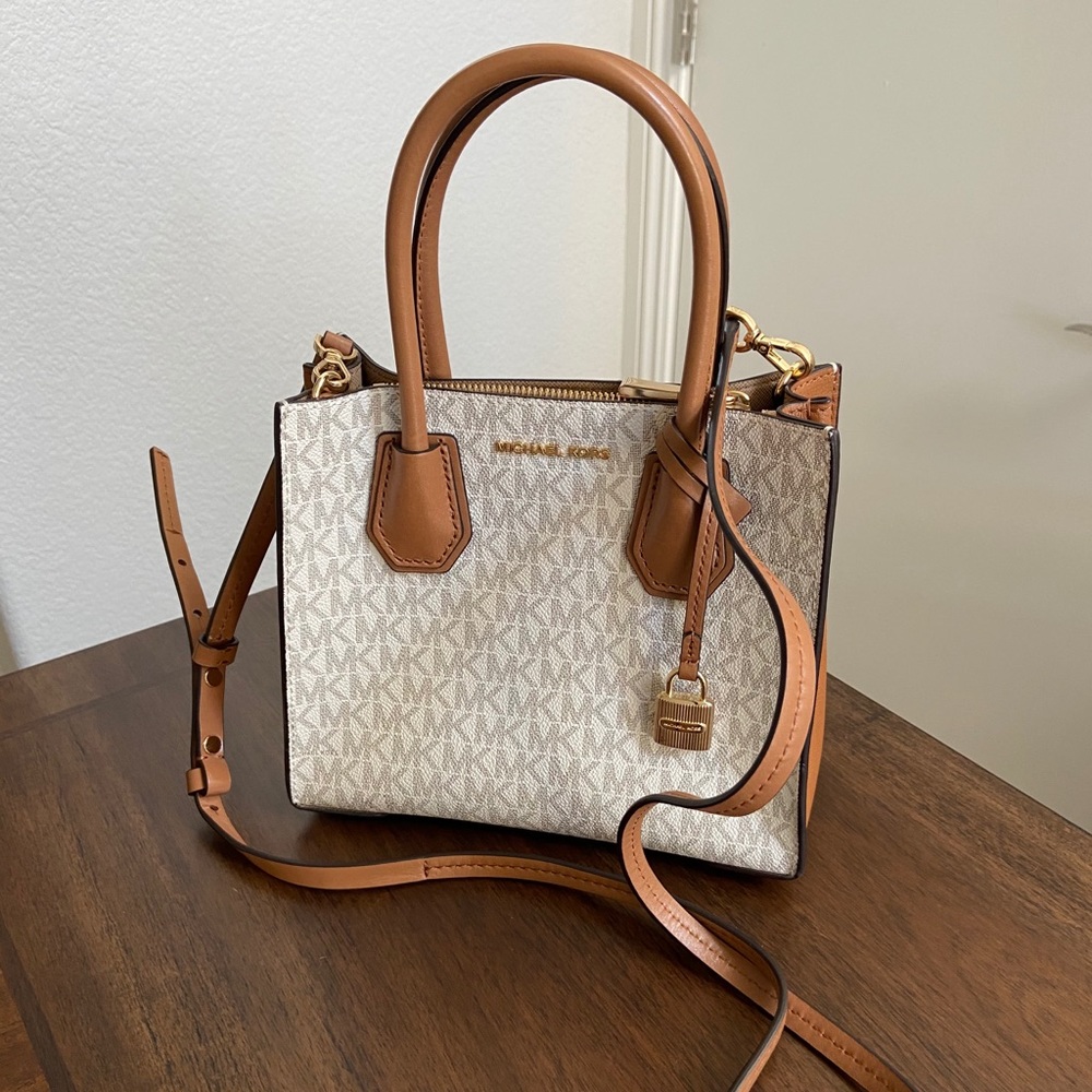 Michael Kors crossbody